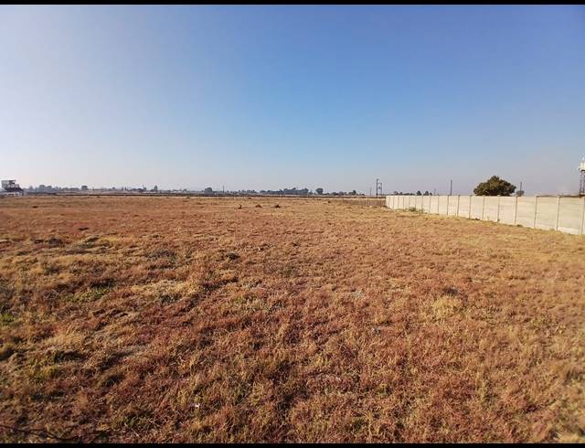 7,577M² VACANT LAND FOR SALE IN RIVERSDALE